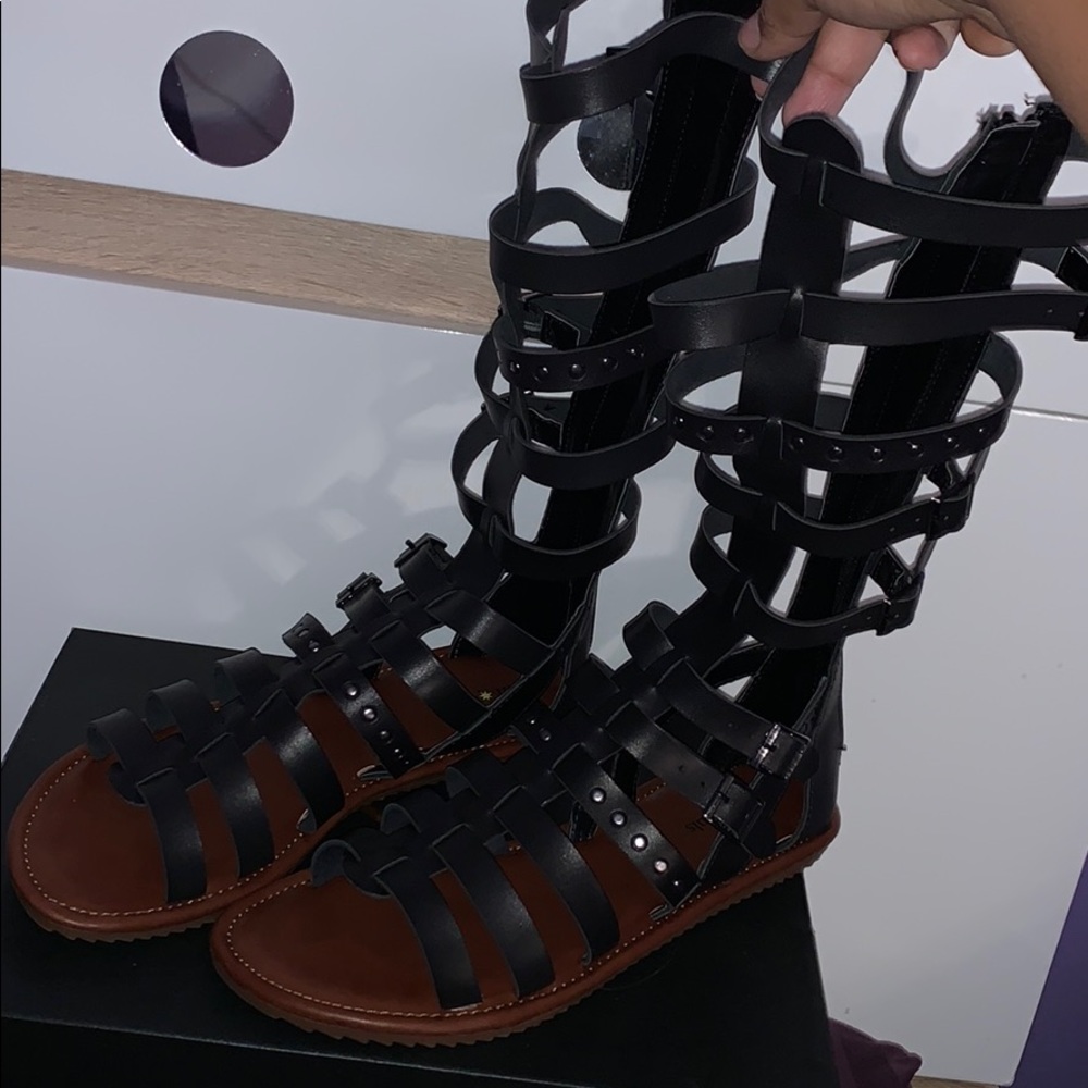 SEVEN DIALS OPEN TOE GLADIATOR SANDALS